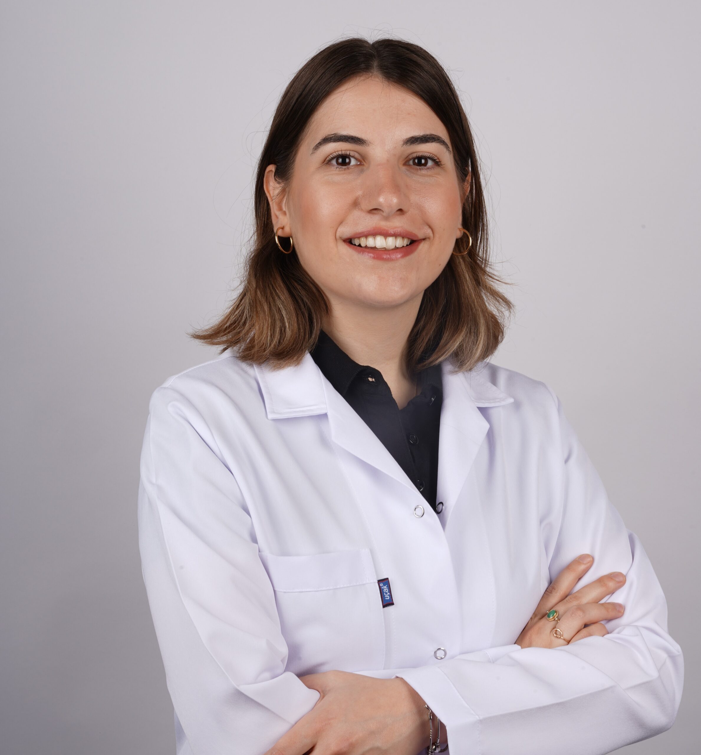 https://www.esnandentalclinics.com/wp-content/uploads/2025/10/muge-2-scaled.jpg