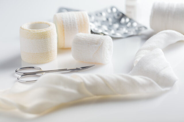 when to stop using gauze after tooth extraction