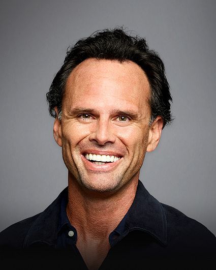 walton goggins teeth