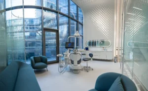 State-of-the-art dental treatment room with modern equipment and plaza view at Esnan Skyland Istanbul.
